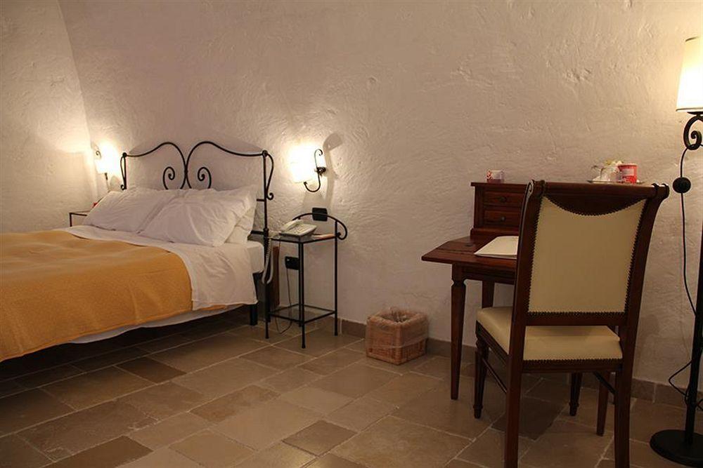 Hotel Masseria Fortificata Donnaloia Monopoli Exterior foto